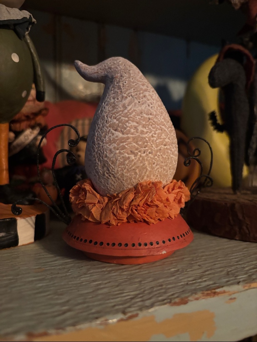 Johanna Parker Ghost Lid topper - Picture 3 of 6